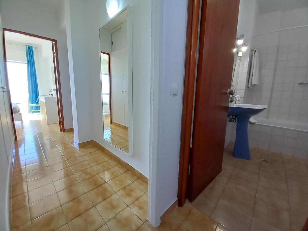 Mira Atlântico 13- Terraço Com Vista Mar e Cidade, Wifi, 80mt Praia Quarteira Exterior foto